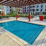 Azure Escape !Joyful 1 Bed Apartment Close To The Sea!