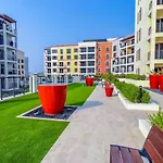 Azure Escape !Joyful 1 Bed Apartment Close To The Sea!