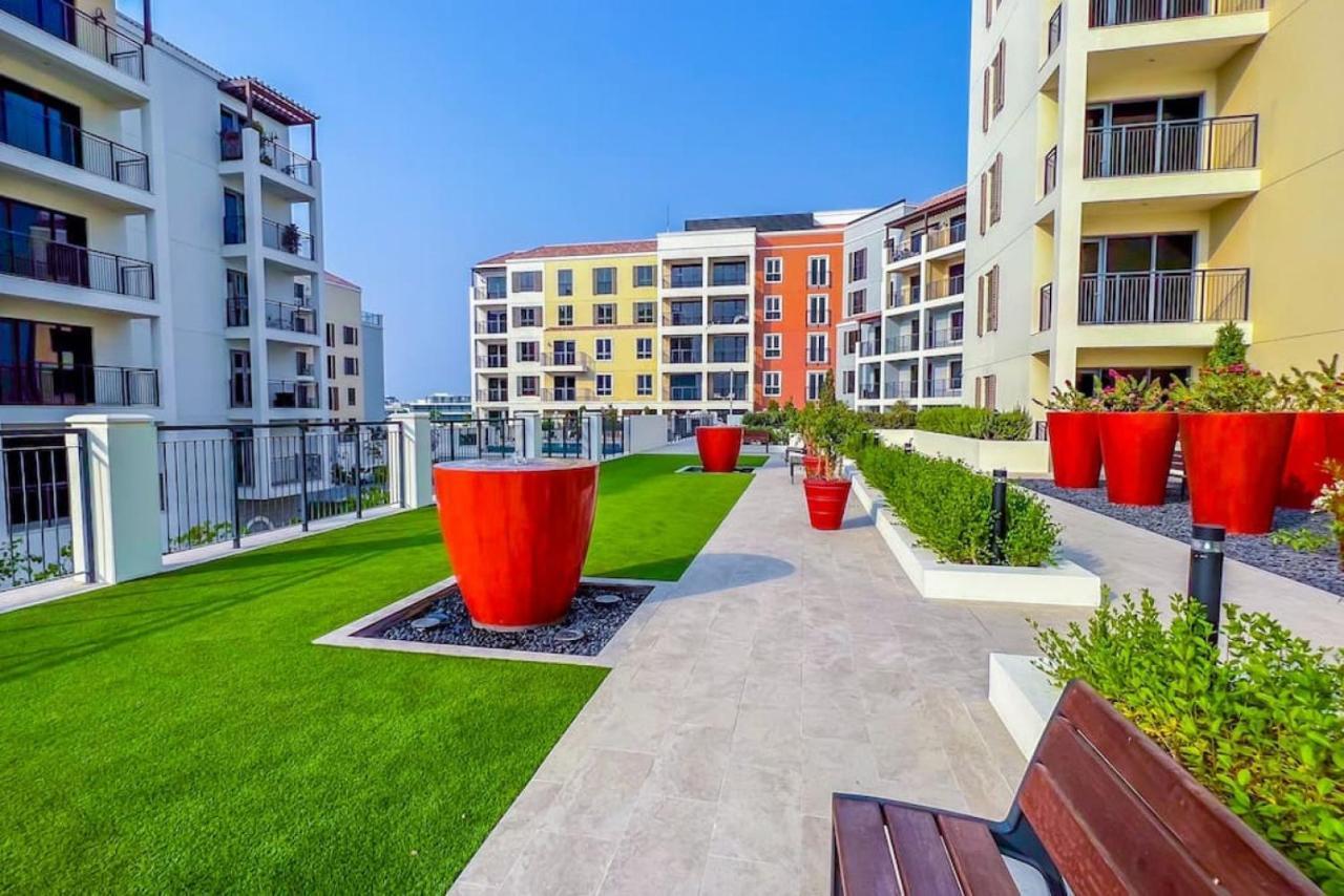 Azure Escape !joyful 1 Bed Close To The Sea! Apartment Dubai